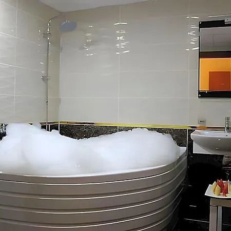 Parlak Hotell