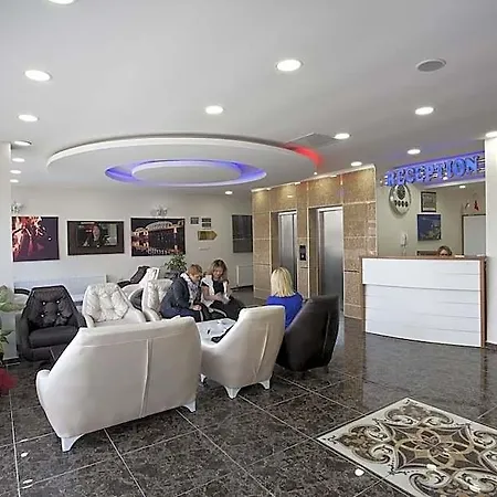Parlak Hotell