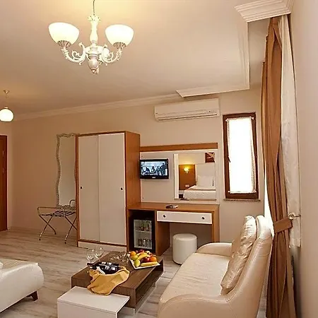 Parlak Otel