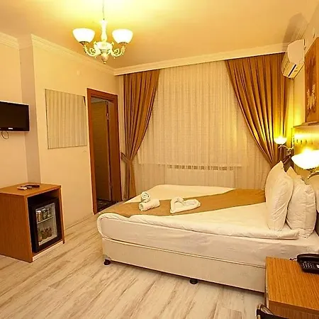 Parlak Hotell