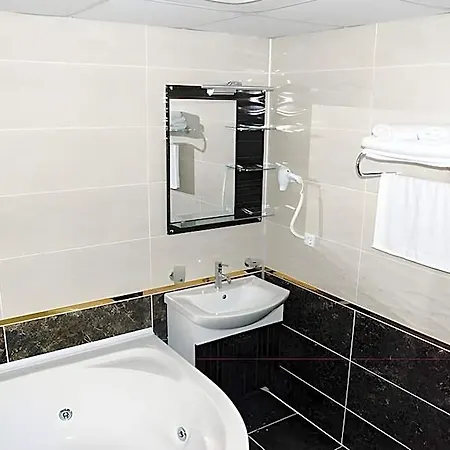 Parlak Hotell