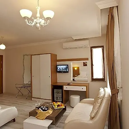 Hotell Parlak 3*