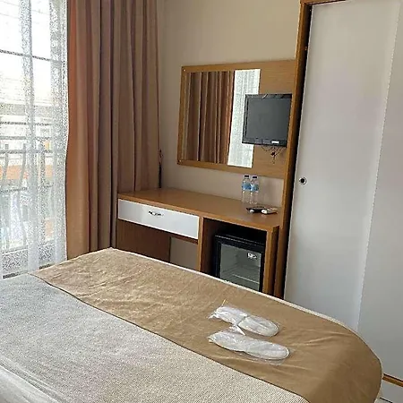 Hotell Parlak 3*